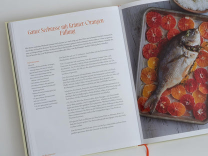 Orangen Kochbuch-Deutscher Kochbuchpreis 2024 SILBER - über 80 Rezepte mit der vielseitigen Zitrusfrucht–Süß & Herzhaft: Entdecken Sie Orangenaromen und Tipps zu Orangensorten