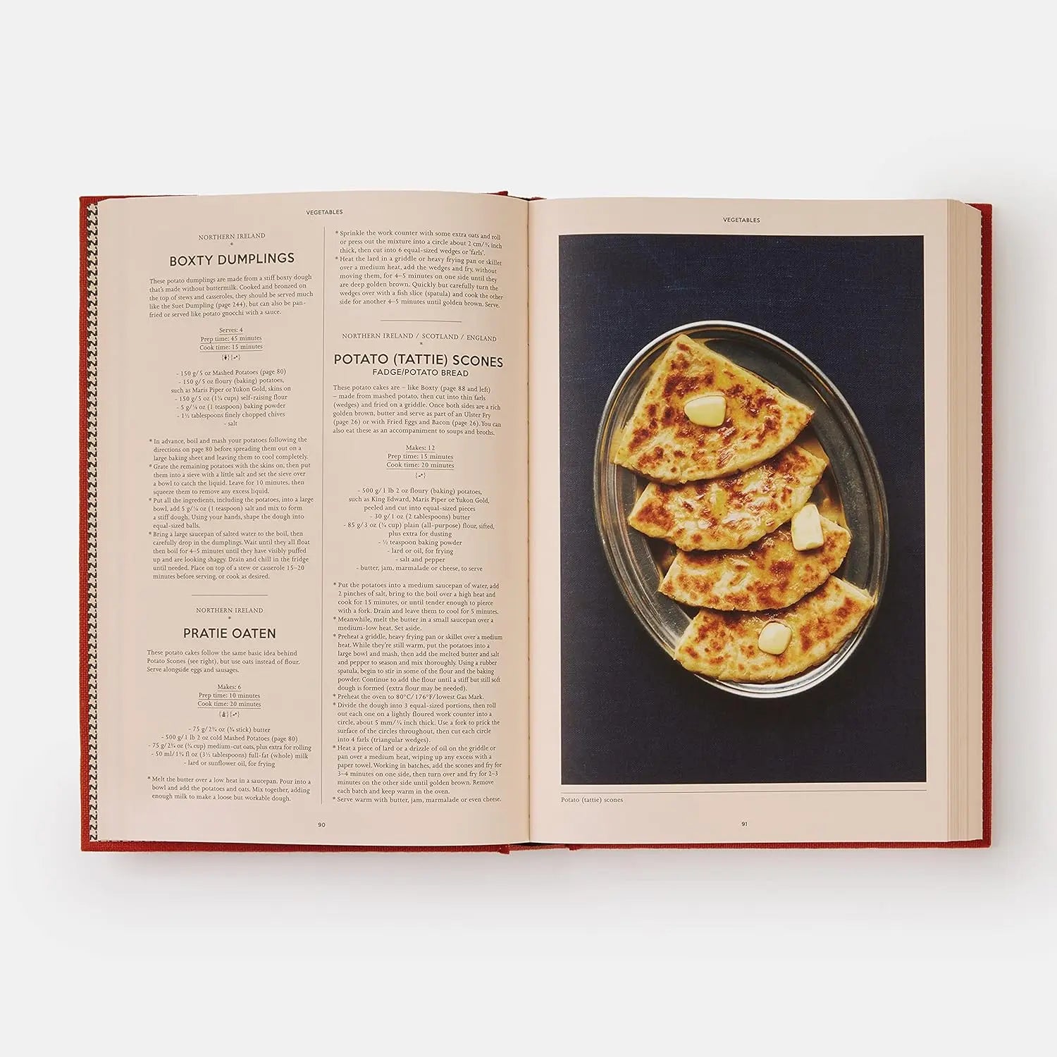 The British Cookbook (2022): authentic home cooking recipes from England, Wales, Scotland, and Northern Ireland (Cucina) Phaidon
