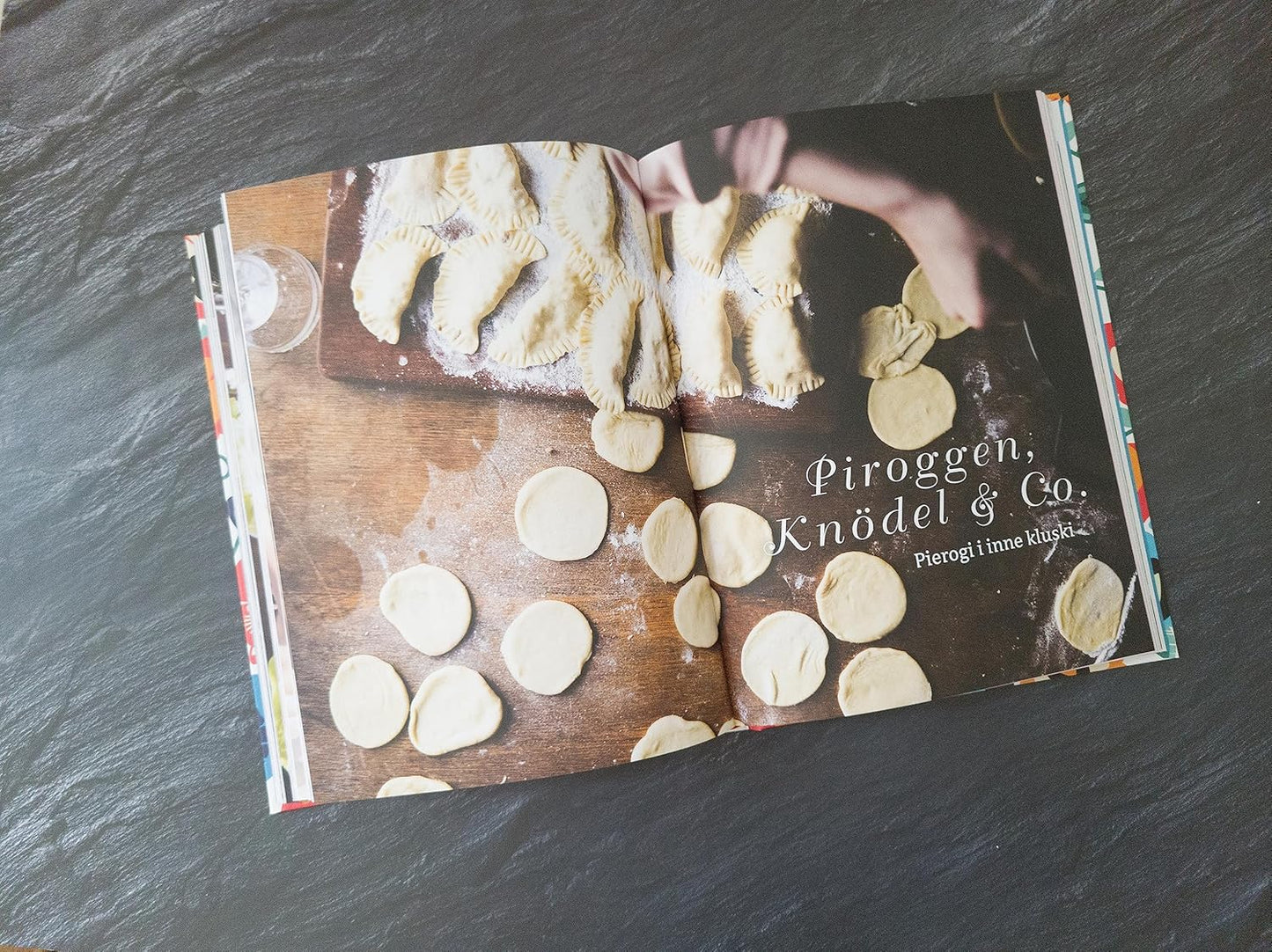 Polen vegetarisch.: Bigos, Piroggen & Co neu interpretiert. Polnisches Kochbuch mit vegetarischen Rezepten. Polnische Spezialitäten mal anders vom Frühstück bis Piroggen-Rezepte. 80 polnische Rezepte.